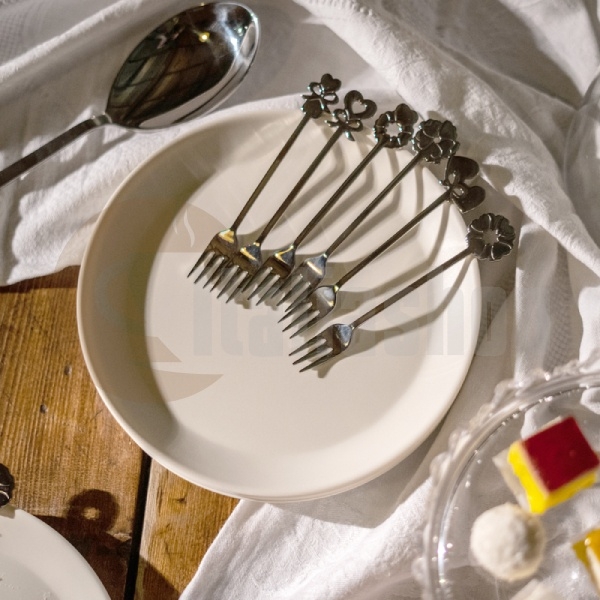 Guzzini Set Of 6 Forks Love